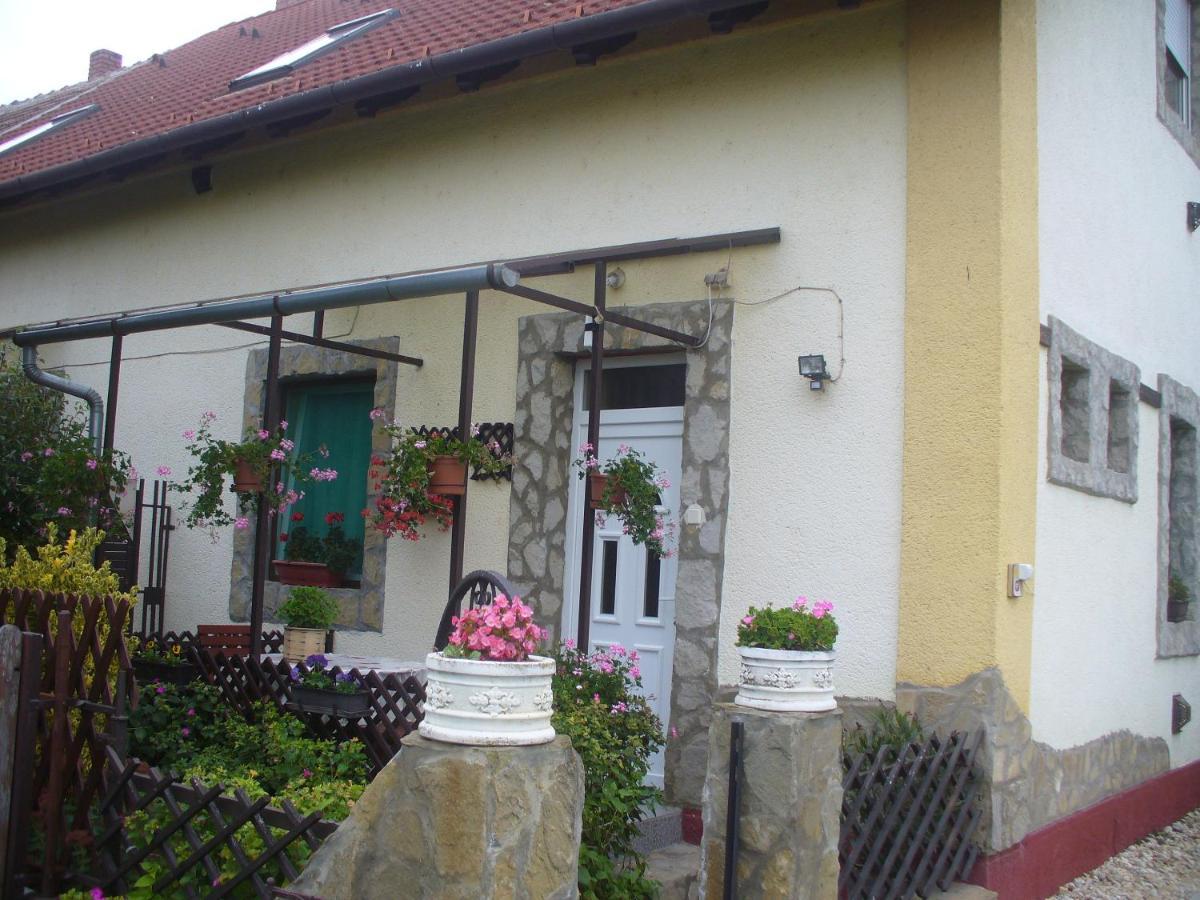 Pleiveisz Apartman Sárvár Εξωτερικό φωτογραφία