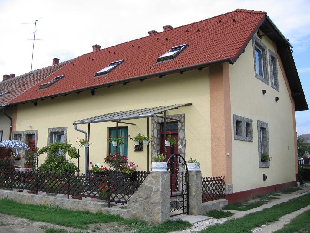 Pleiveisz Apartman Sárvár Εξωτερικό φωτογραφία